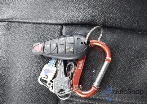 2014 Chrysler Town & Country Touring z USA, uszkodzony, nr VIN 2C4RC1BG5ER330048